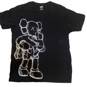 KAWS x Uniqlo Black & White Slate Short Sleeve Tee Shirt Size XL
